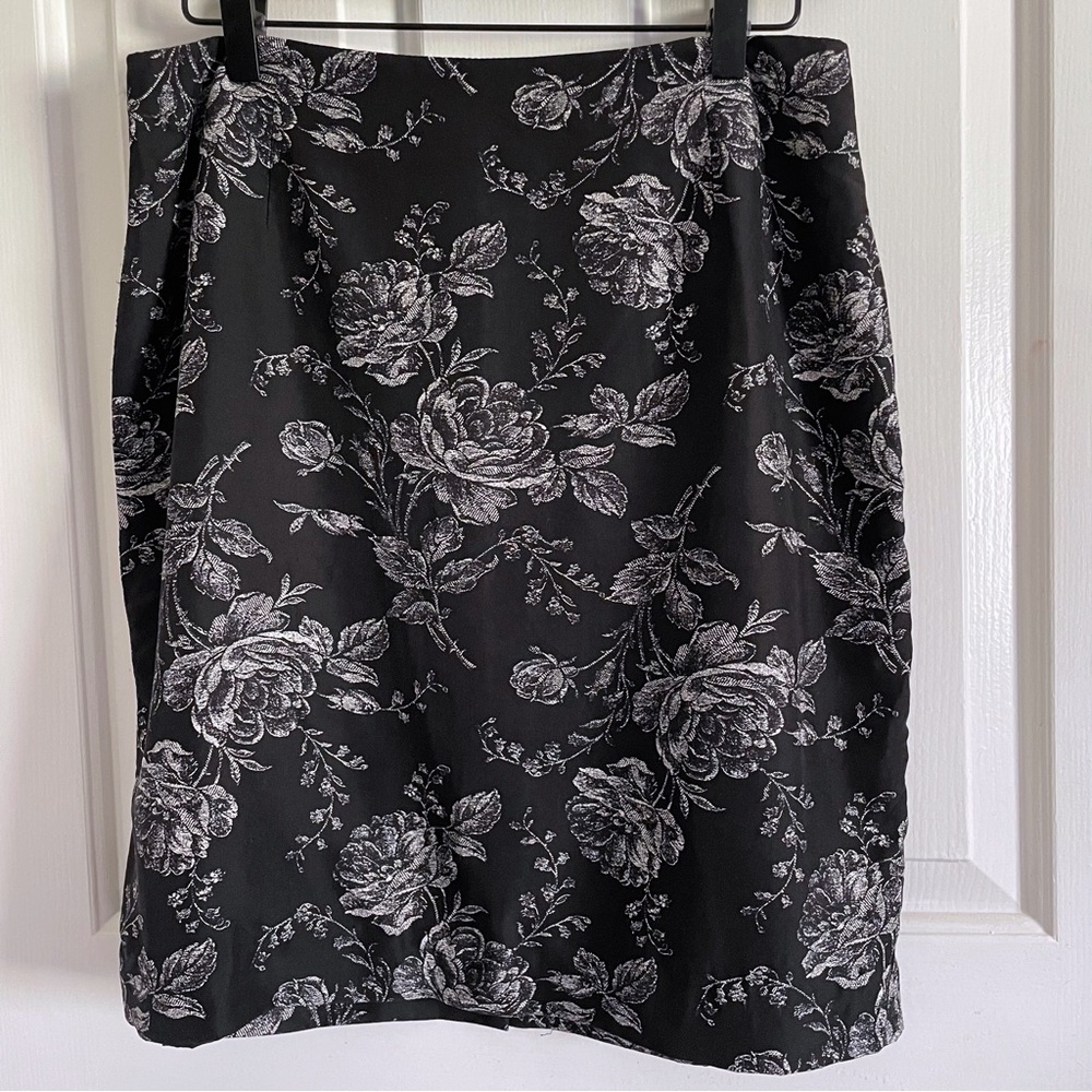 Ann Taylor Rose Print Skirt, 100% Silk, Size 10